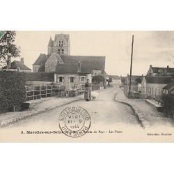 77 MAROLLES-SUR-SEINE. Lavandière avec brouette sur les Ponts Entrée du Pays 1916