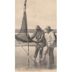 76 LE TREPORT. La Pêche à la Crevette vers 1910