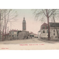 77 CRECY-EN-BRIE. Le Beffroi à l'entrée de la Ville