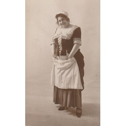 Théâtre comédienne ANDREE CHARMAIL dans le rôle de Toinette du Malade Imaginaire 1922