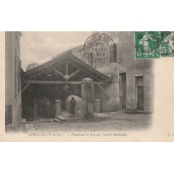 77 CHELLES. Fontaine et Lavoir Sainte-Bathilde animés 1916