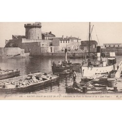 64 SAINT-JEAN-DE-LUZ. Ciboure Fort de Socoa et navire le Qui-Vive avec Pêcheurs