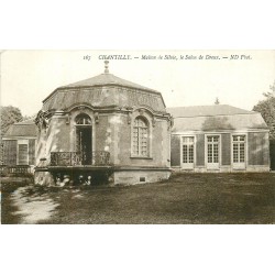 2 cpa 60 CHANTILLY. Maison de Silvie Salon de Dreux et Salle des Singes au Château