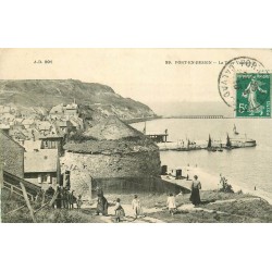 4 cpa 14 PORT-EN-BESSIN. Tour Vauban, Falaise de Huppain, Jetées et Tempête