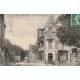 61 TESSE-LA-MADELEINE. Animation devant Félix Potin Route de Bagnoles 1908