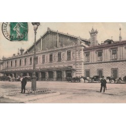 13 MARSEILLE. Fiacres devant la Gare Saint-Charles 1911