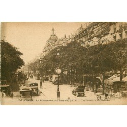 10 cpa PARIS Boulevard Italiens Chambre Députés Champs Elysées Sénat Madelaine Napoléon Sémaphore Fêtes Victoire